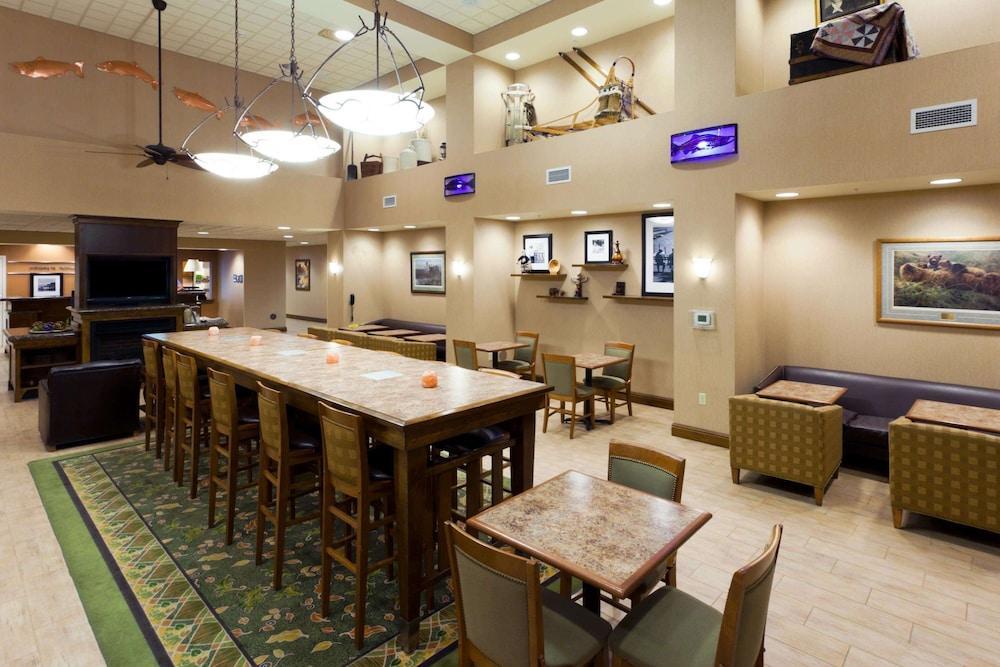 Hampton Inn & Suites Фербанкс Екстер'єр фото